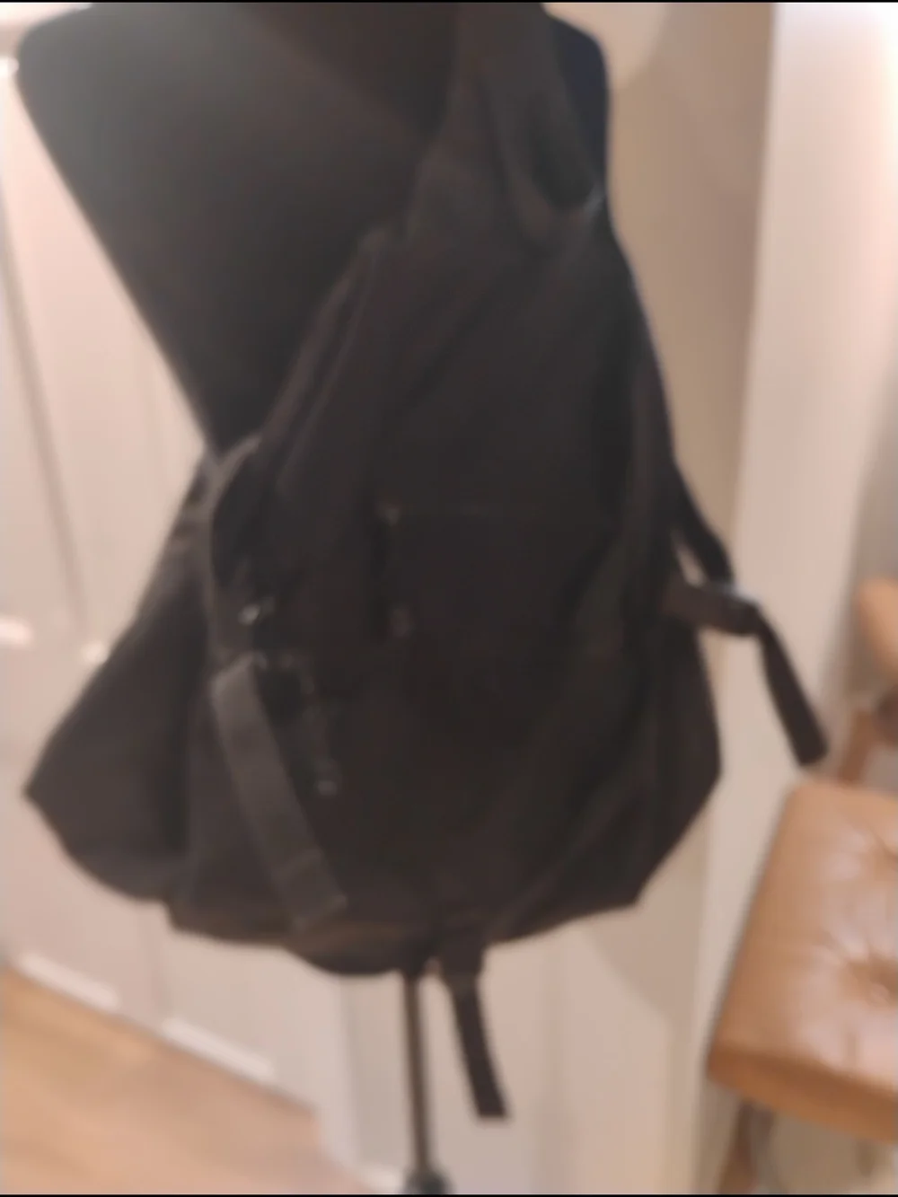 GAP Y2K Black Unisex Sling Backpack -